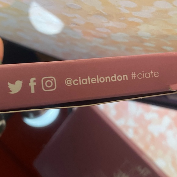 CIATÉ London The Velvet Palette - Picture 5 of 8